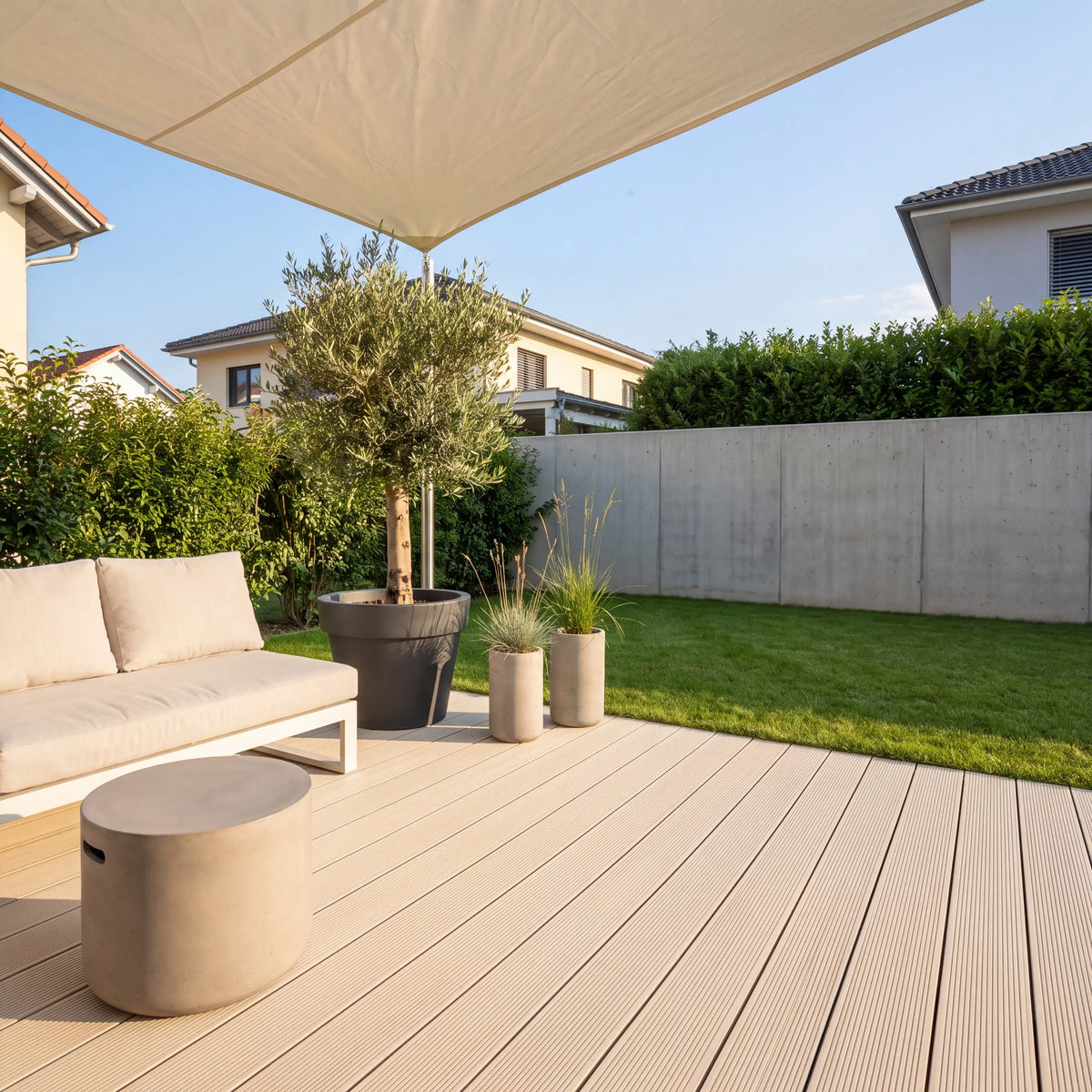 WPC Terrassendiele Massiv ECO Champagner
