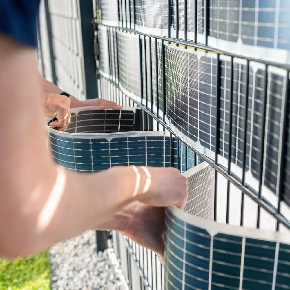 Solar-Balkonkraftwerk für Doppelstabmattenzaun – 800 W steckerfertig (468 Wp)